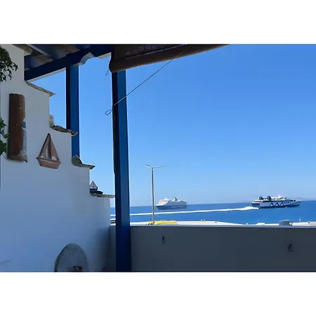 Waterfront Masterpiece * Tínos