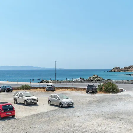 Waterfront Masterpiece Tínos