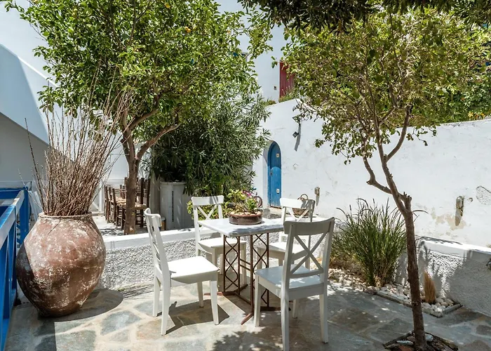 Waterfront Masterpiece * Tínos