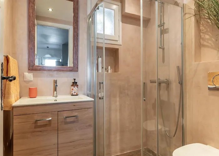 Waterfront Masterpiece